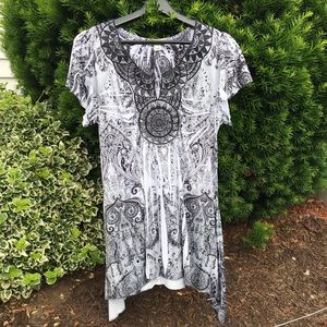 World Unity EUC blk &white tunic